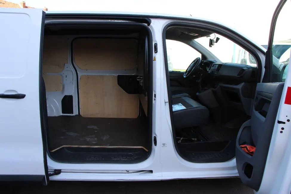 Opel Vivaro 1.5 Tdci Airco EU6 Cruise Controle Image 15